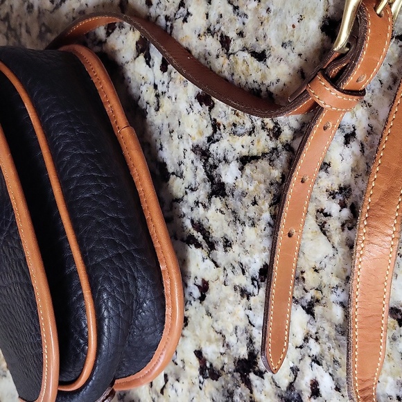 Dooney & Bourke Classic Black and Tan Crossbody Bag - Picture 15 of 16
